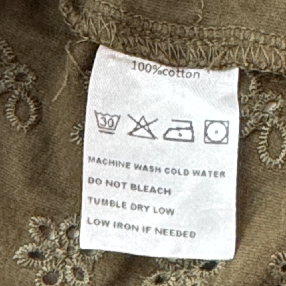 Brandy Melville Eyelet top - Picture 4 of 6